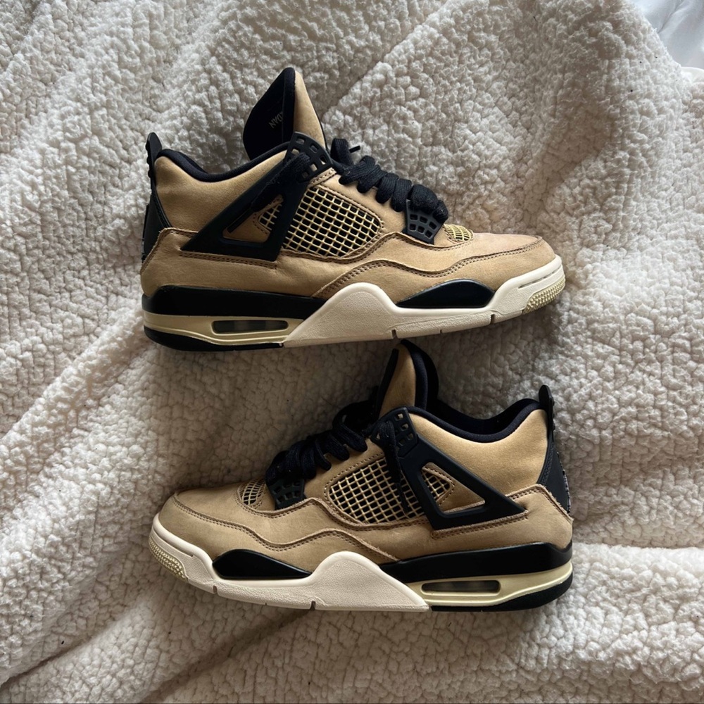 Air Jordan 4 Retro ‘Mushroom’